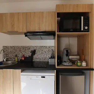 appart-neuf-parfaitement-situe-6min-cv-8min-gare.fr-provencehotel.com/